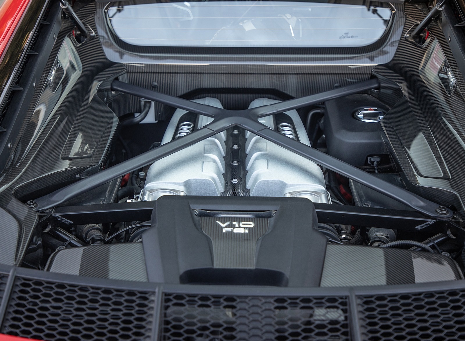 2020 Audi R8 Coupe (US-Spec) Engine Wallpapers #59 of 62