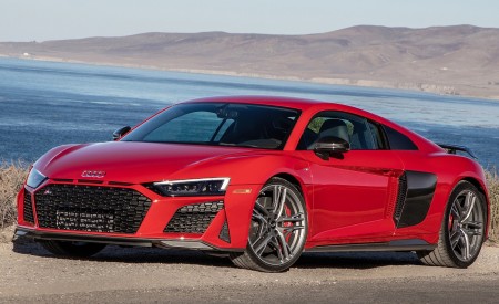 2020 Audi R8 Coupe (US-Spec) Front Three-Quarter Wallpapers 450x275 (29)