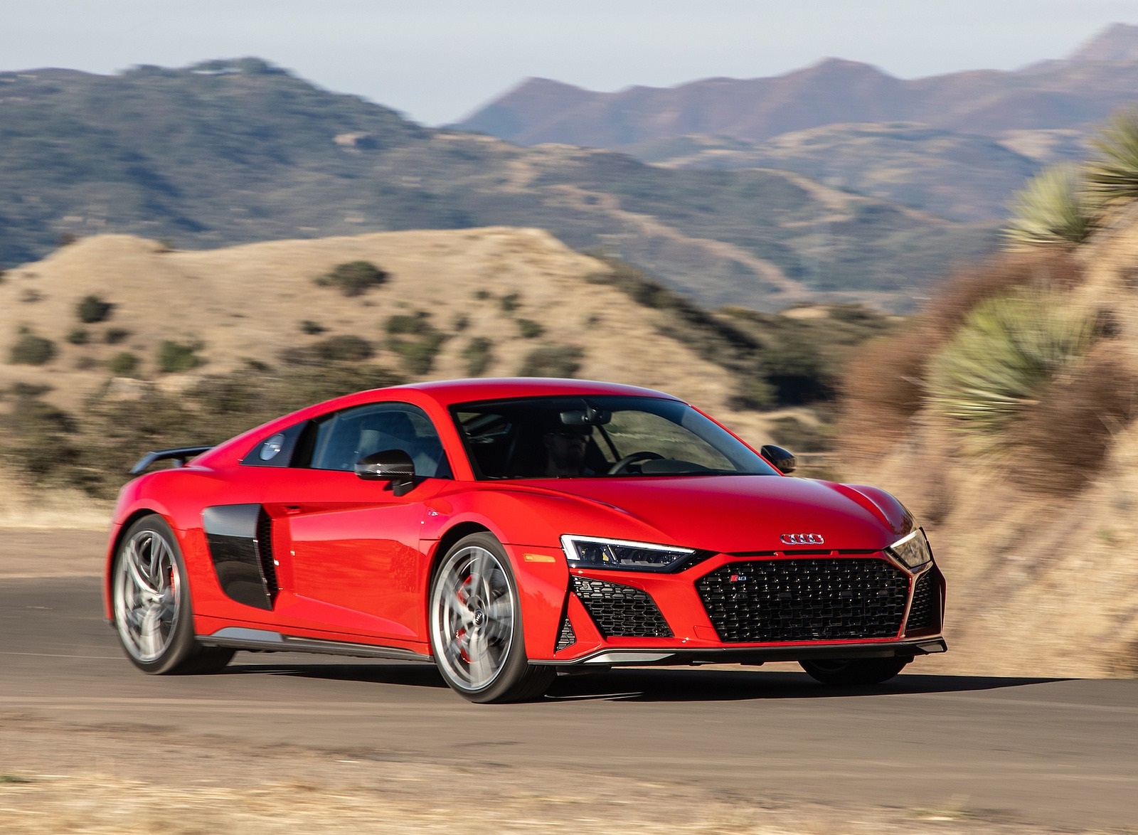 2020 Audi R8 Coupe (US-Spec) Front Three-Quarter Wallpapers #15 of 62