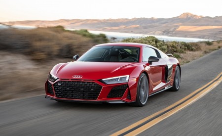 2020 Audi R8 Coupe (US-Spec) Front Wallpapers 450x275 (19)