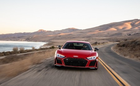 2020 Audi R8 Coupe (US-Spec) Front Wallpapers 450x275 (21)