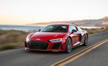 2020 Audi R8 Coupe (US-Spec) Front Wallpapers 450x275 (22)