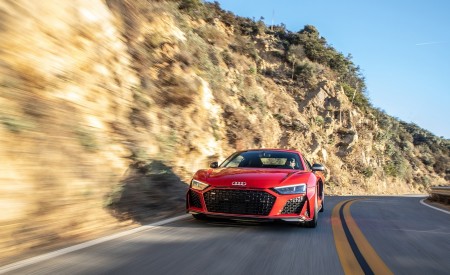 2020 Audi R8 Coupe (US-Spec) Front Wallpapers 450x275 (11)