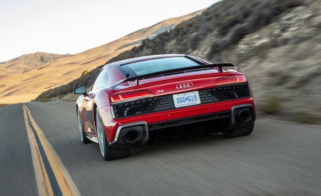 2020 Audi R8 Coupe (US-Spec) Rear Wallpapers 450x275 (27)