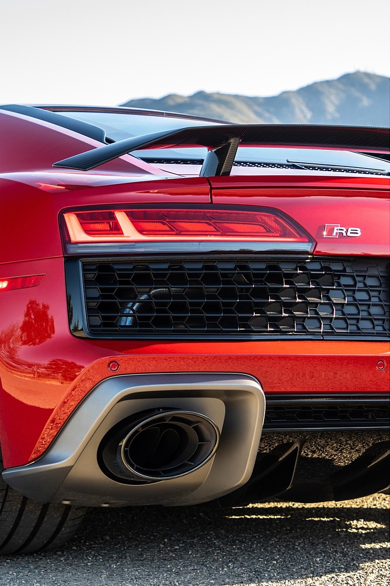 2020 Audi R8 Coupe (US-Spec) Tail Light Wallpapers #47 of 62