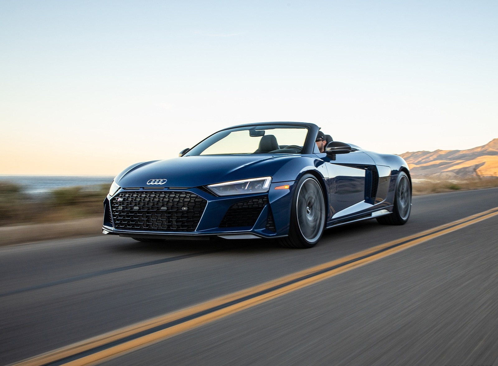 2020 Audi R8 Spyder (US-Spec) Front Three-Quarter Wallpapers (4)