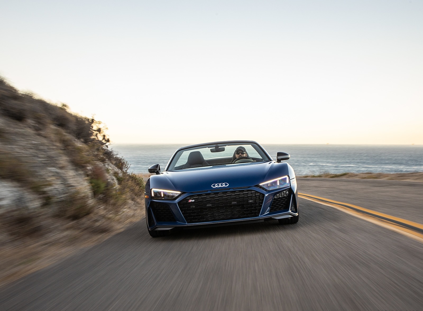 2020 Audi R8 Spyder (US-Spec) Front Wallpapers (8)