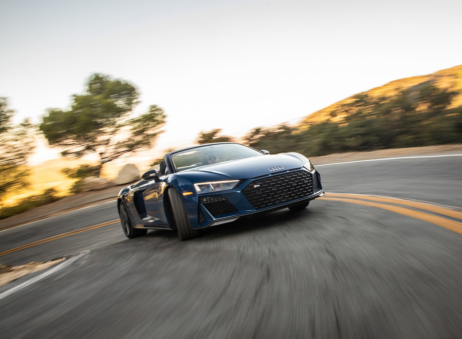 2020 Audi R8 Spyder (US-Spec) Front Wallpapers (5)