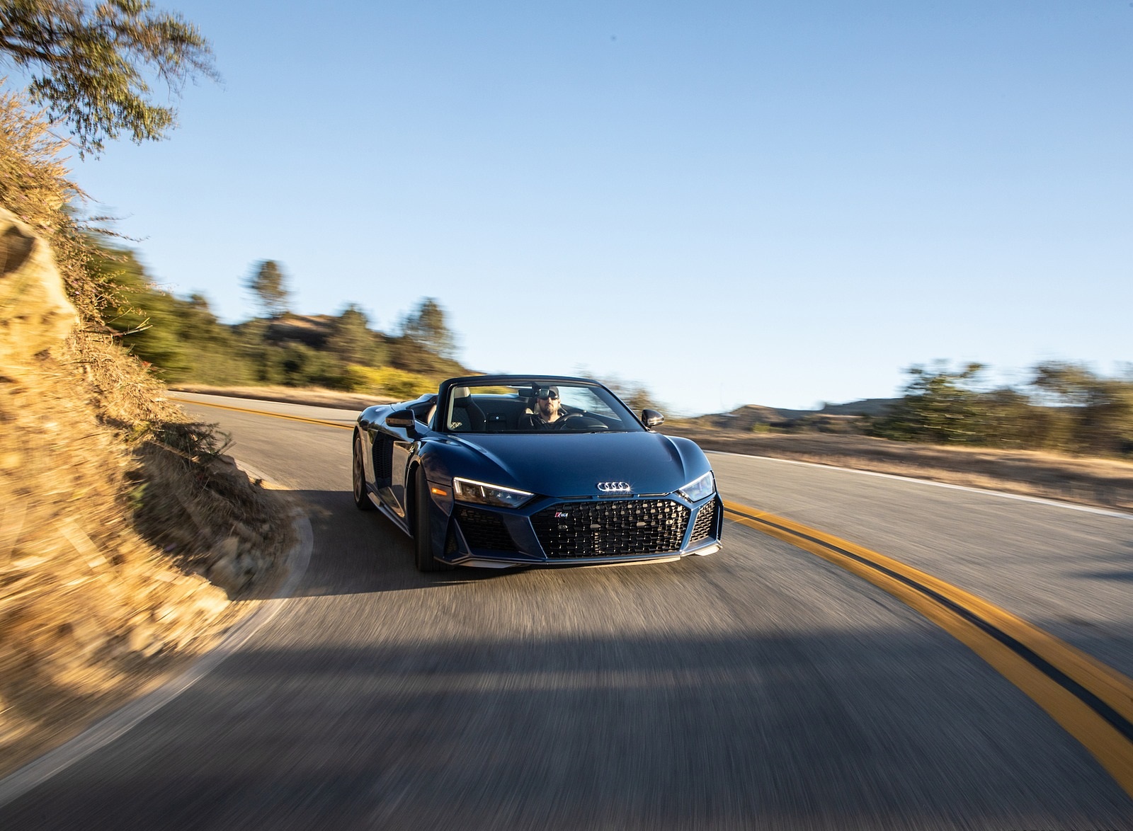 2020 Audi R8 Spyder (US-Spec) Front Wallpapers (10)