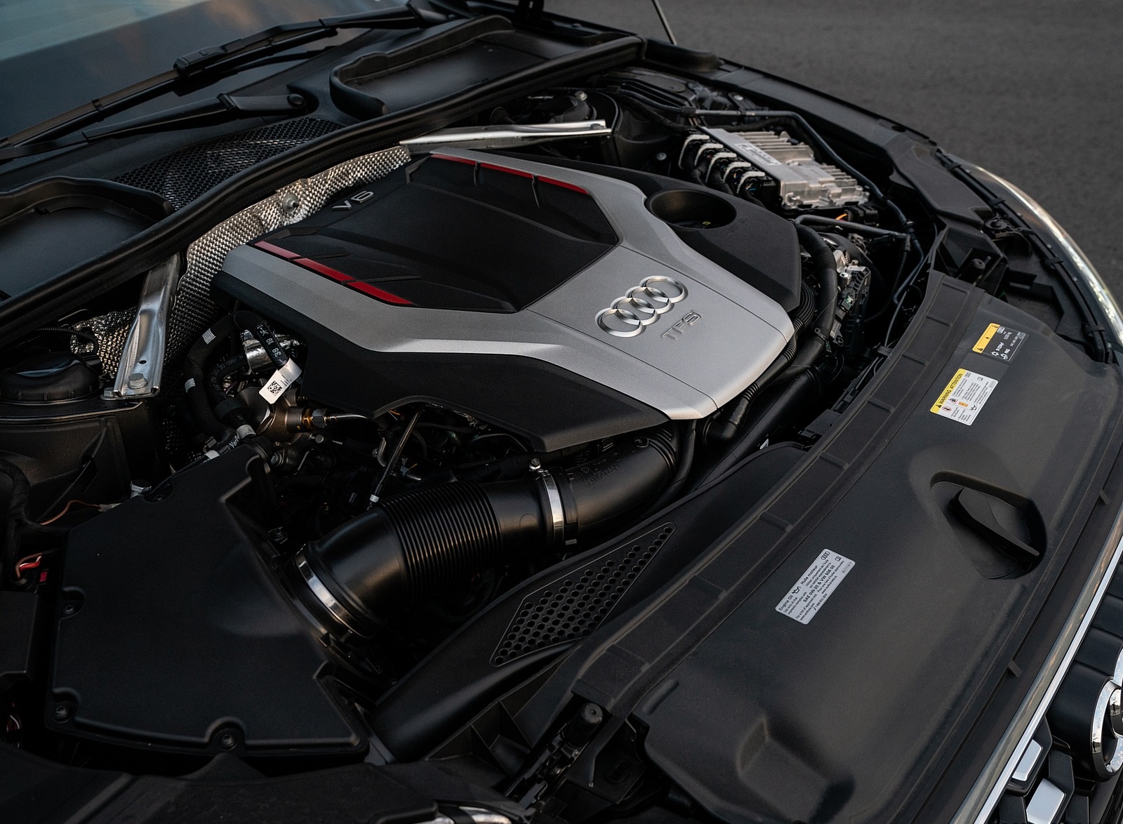 2020 Audi S5 Sportback (US-Spec) Engine Wallpapers #31 of 38