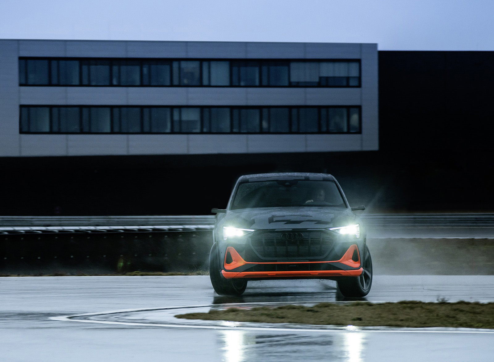 2020 Audi e-tron S Sportback Concept Front Wallpapers #25 of 61