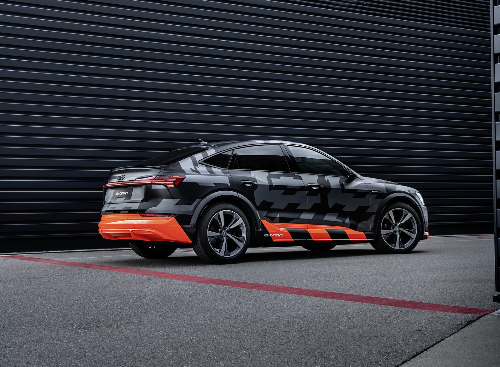 2020 Audi e-tron S Sportback Concept Rear Three-Quarter Wallpapers #46 of 61
