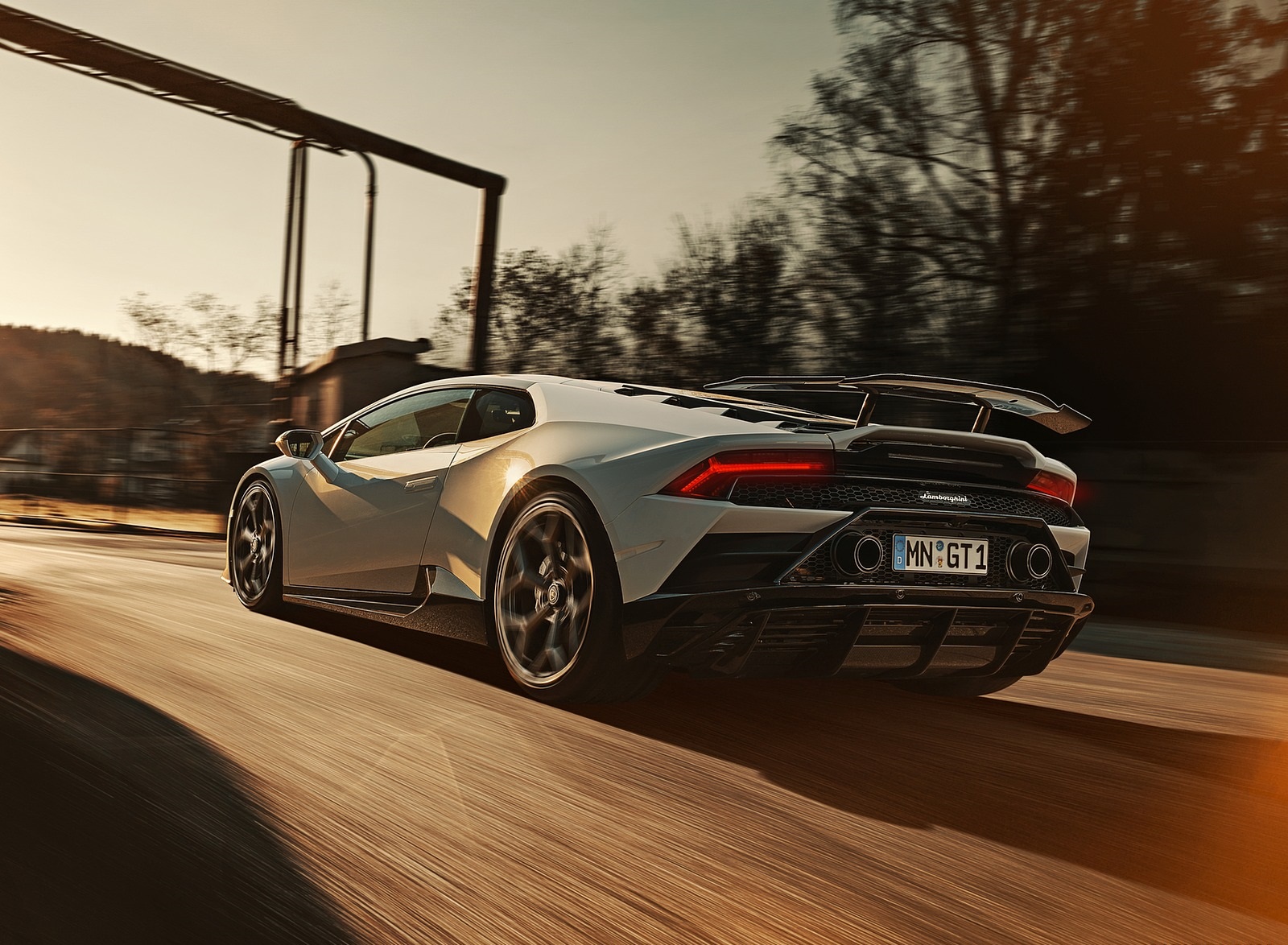 2020 NOVITEC Lamborghini Huracán EVO Rear Three-Quarter Wallpapers (4)