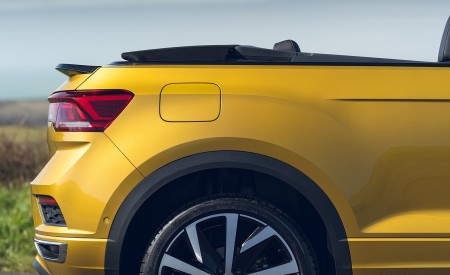 2020 Volkswagen T-Roc R-Line Cabriolet (UK-Spec) Detail Wallpapers 450x275 (93)