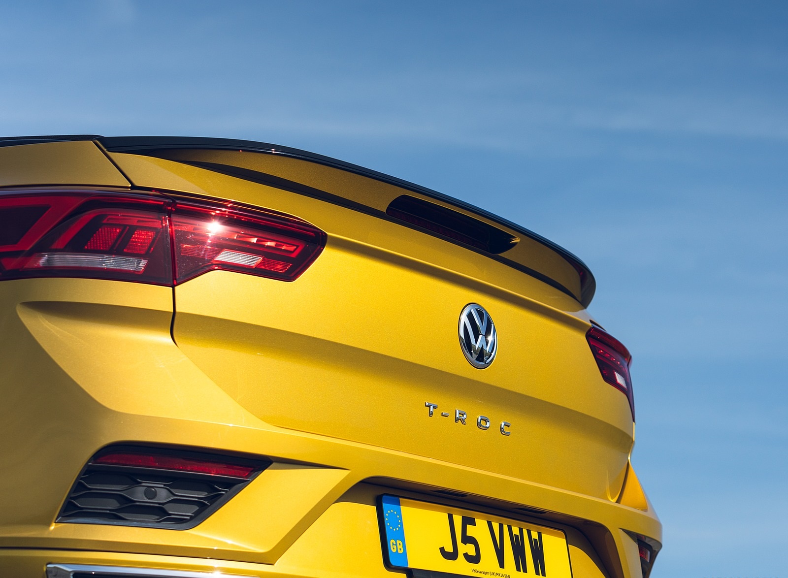 2020 Volkswagen T-Roc R-Line Cabriolet (UK-Spec) Detail Wallpapers #90 of 126