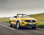 2020 Volkswagen T-Roc R-Line Cabriolet (UK-Spec) Front Three-Quarter Wallpapers 150x120 (25)