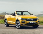 2020 Volkswagen T-Roc R-Line Cabriolet (UK-Spec) Front Three-Quarter Wallpapers 150x120 (52)