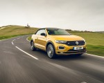 2020 Volkswagen T-Roc R-Line Cabriolet (UK-Spec) Front Three-Quarter Wallpapers 150x120 (14)