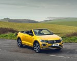 2020 Volkswagen T-Roc R-Line Cabriolet (UK-Spec) Front Three-Quarter Wallpapers 150x120