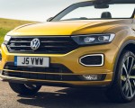 2020 Volkswagen T-Roc R-Line Cabriolet (UK-Spec) Front Wallpapers 150x120