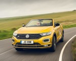 2020 Volkswagen T-Roc R-Line Cabriolet (UK-Spec) Front Wallpapers 150x120 (29)