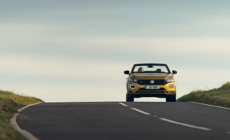 2020 Volkswagen T-Roc R-Line Cabriolet (UK-Spec) Front Wallpapers 450x275 (21)