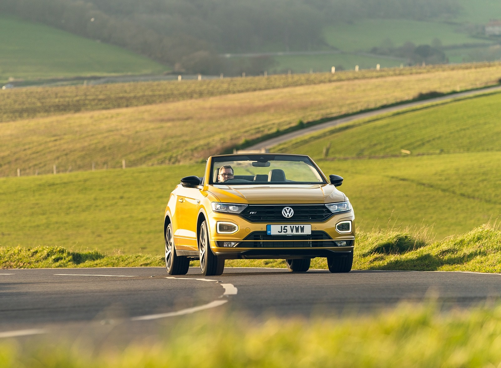 2020 Volkswagen T-Roc R-Line Cabriolet (UK-Spec) Front Wallpapers (5)