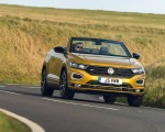 2020 Volkswagen T-Roc R-Line Cabriolet (UK-Spec) Front Wallpapers 150x120 (30)