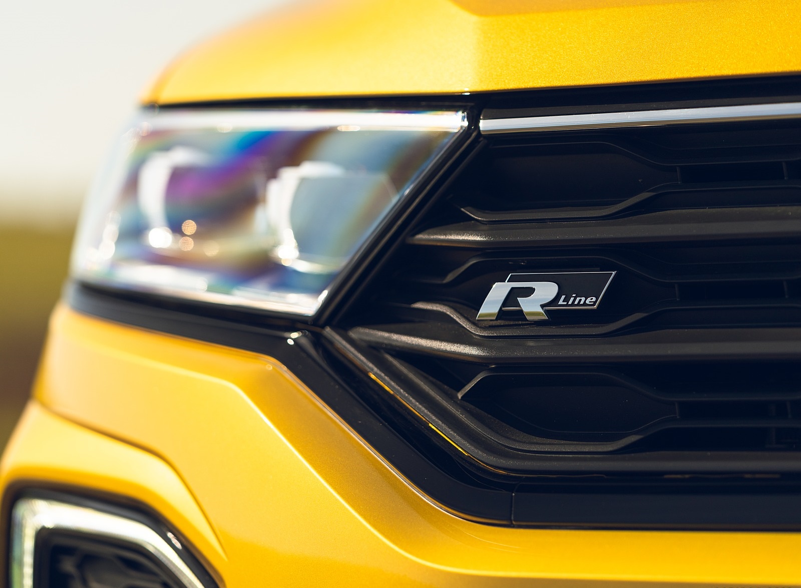 2020 Volkswagen T-Roc R-Line Cabriolet (UK-Spec) Grill Wallpapers #75 of 126