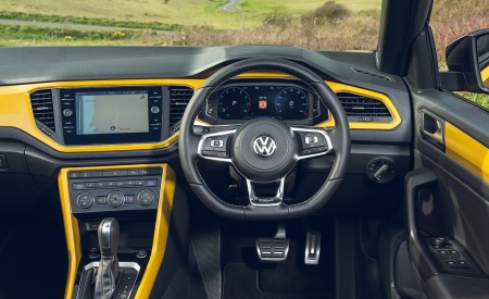 2020 Volkswagen T-Roc R-Line Cabriolet (UK-Spec) Interior Cockpit Wallpapers 450x275 (101)