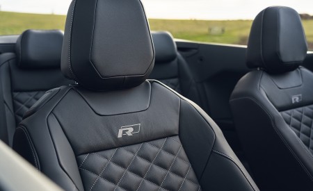2020 Volkswagen T-Roc R-Line Cabriolet (UK-Spec) Interior Front Seats Wallpapers 450x275 (112)