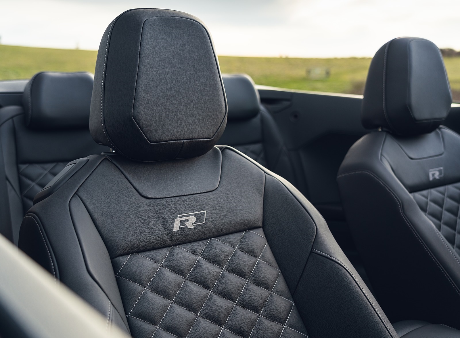 2020 Volkswagen T-Roc R-Line Cabriolet (UK-Spec) Interior Front Seats Wallpapers #112 of 126