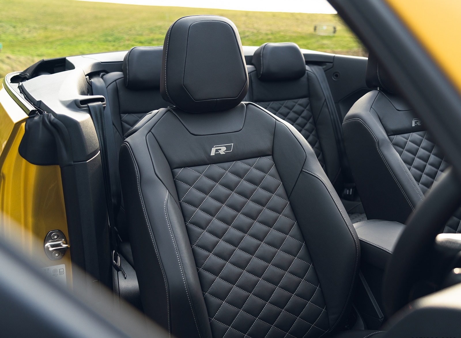 2020 Volkswagen T-Roc R-Line Cabriolet (UK-Spec) Interior Front Seats Wallpapers #123 of 126