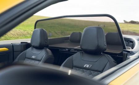 2020 Volkswagen T-Roc R-Line Cabriolet (UK-Spec) Interior Wallpapers 450x275 (122)