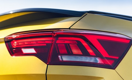 2020 Volkswagen T-Roc R-Line Cabriolet (UK-Spec) Tail Light Wallpapers 450x275 (87)