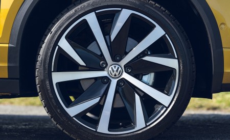 2020 Volkswagen T-Roc R-Line Cabriolet (UK-Spec) Wheel Wallpapers 450x275 (82)