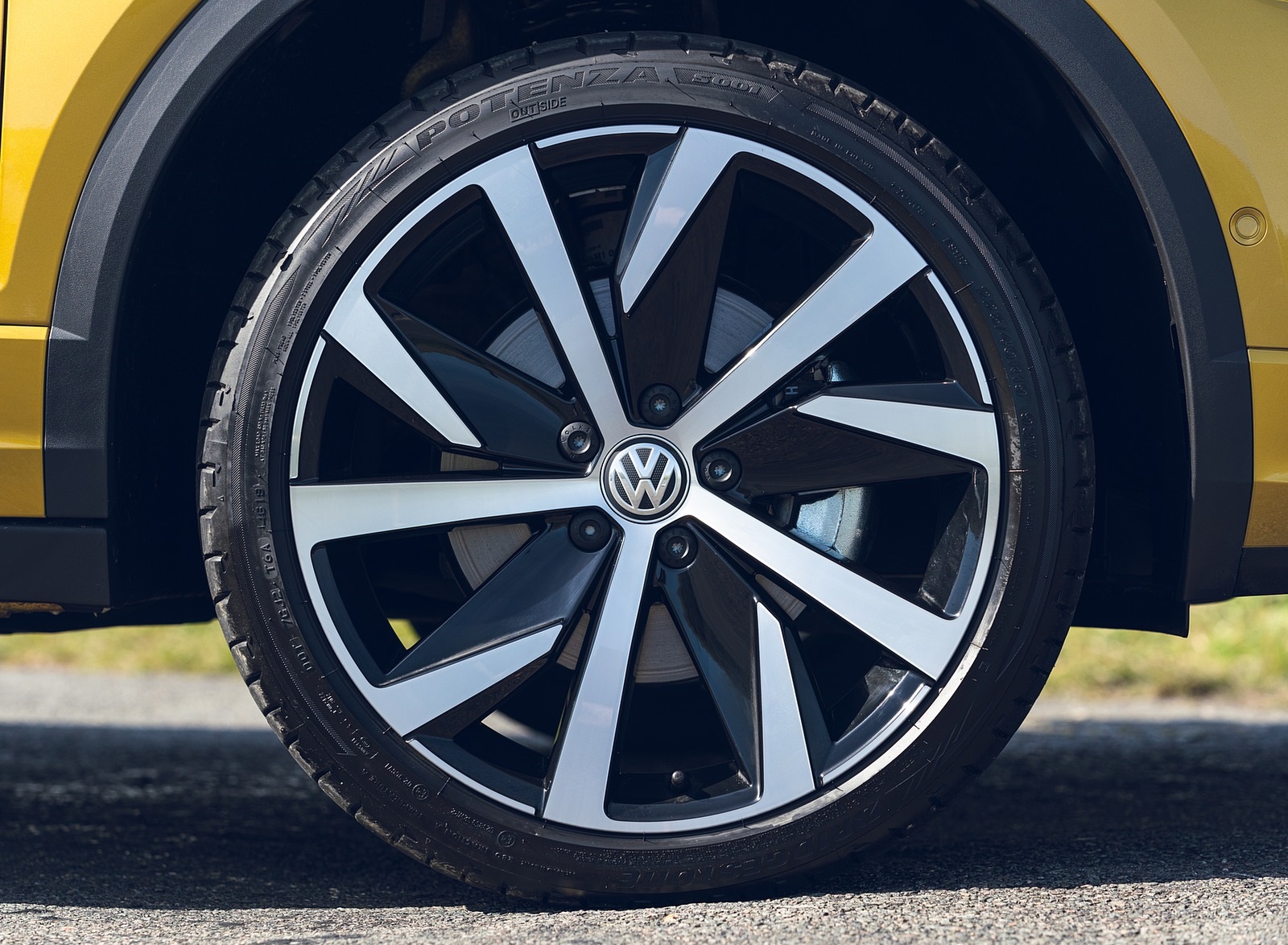 2020 Volkswagen T-Roc R-Line Cabriolet (UK-Spec) Wheel Wallpapers #82 of 126