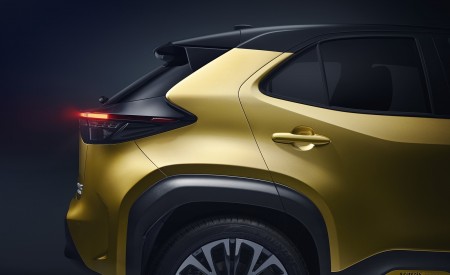 2021 Toyota Yaris Cross Hybrid AWD Detail Wallpapers 450x275 (12)