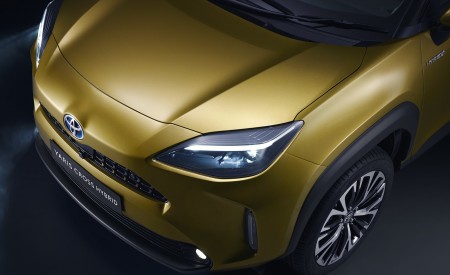 2021 Toyota Yaris Cross Hybrid AWD Headlight Wallpapers 450x275 (8)