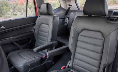 2021 Volkswagen Atlas SEL Premium 4Motion Interior Rear Seats Wallpapers 450x275 (24)