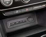 2021 Volkswagen Atlas SEL R-line Central Console Wallpapers 150x120