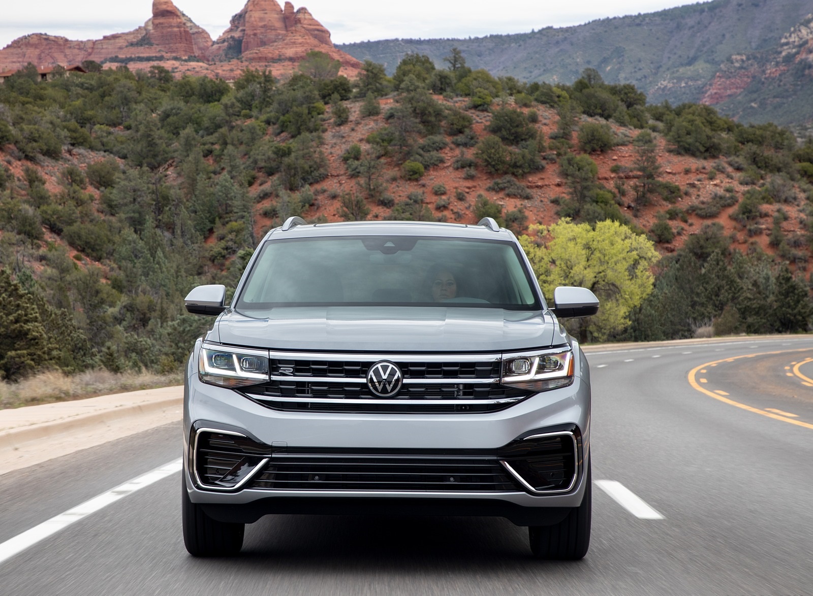 2021 Volkswagen Atlas SEL R-line Front Wallpapers (3)