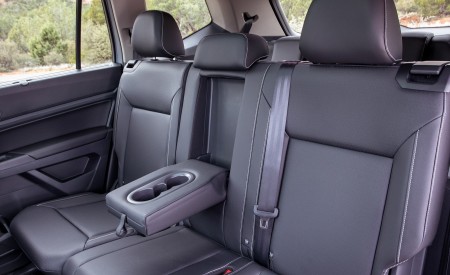2021 Volkswagen Atlas SEL R-line Interior Rear Seats Wallpapers 450x275 (39)