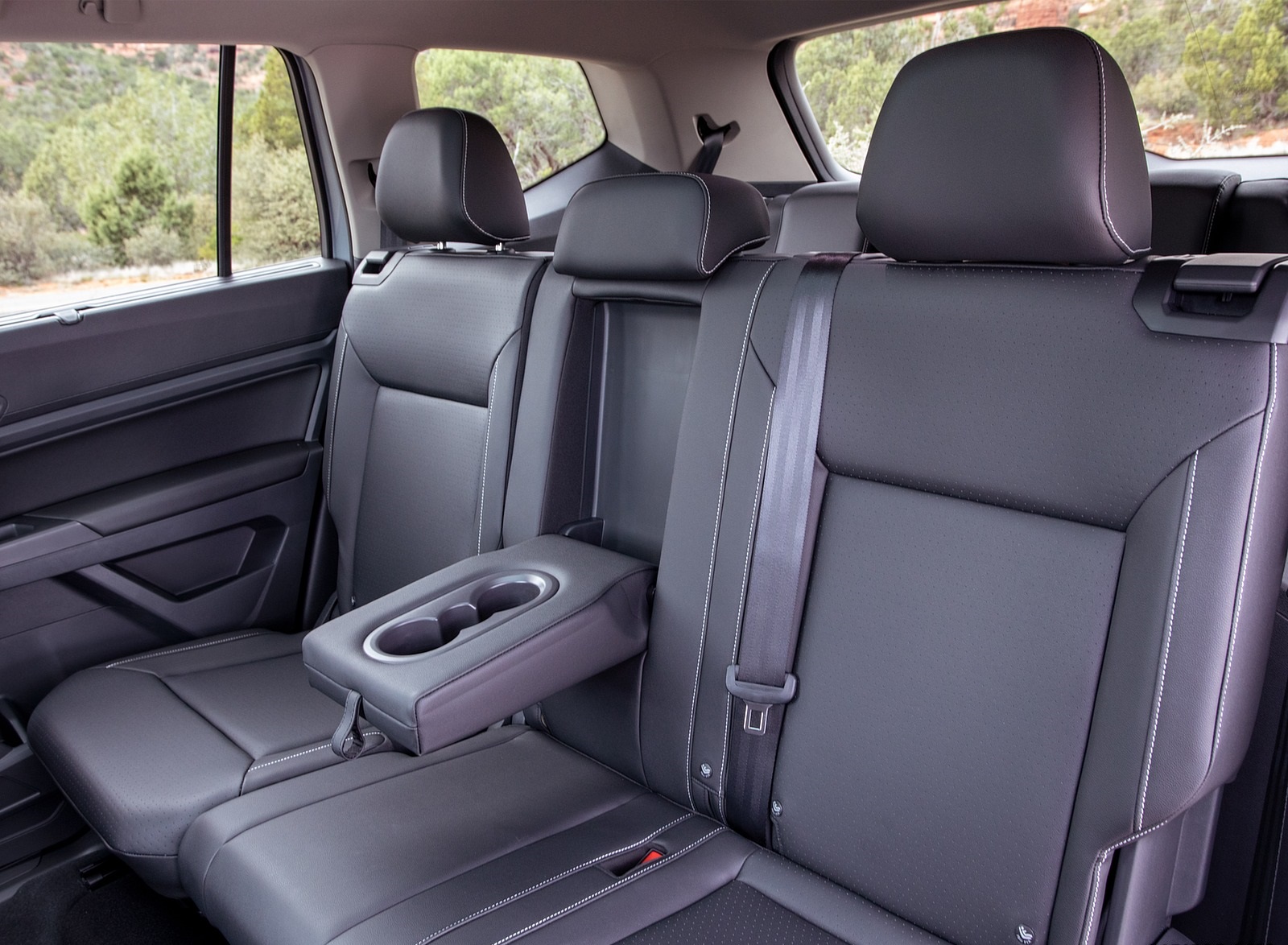 2021 Volkswagen Atlas SEL R-line Interior Rear Seats Wallpapers #39 of 45
