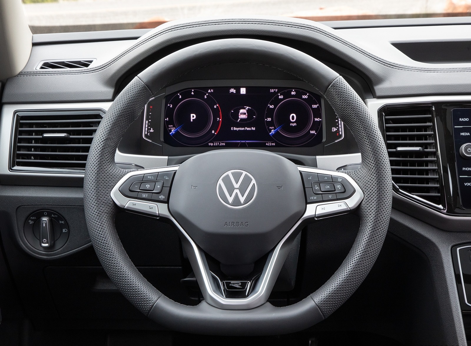 2021 Volkswagen Atlas SEL R-line Interior Steering Wheel Wallpapers #18 of 45