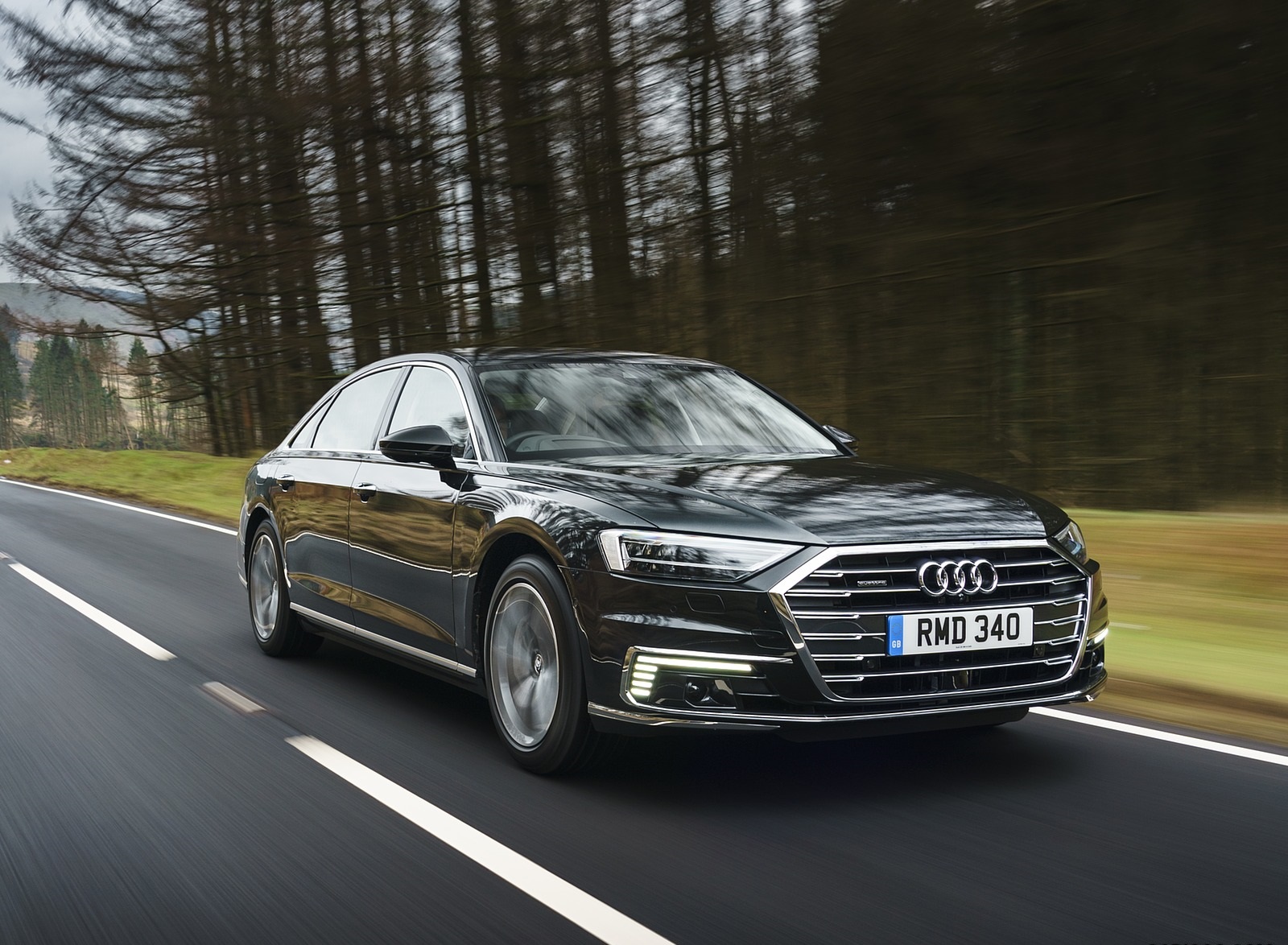 2020 Audi A8 L 60 TFSI e quattro (Plug-In Hybrid UK-Spec) Front Three-Quarter Wallpapers (2)