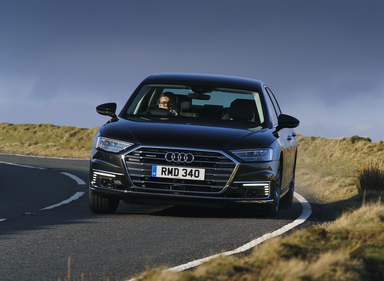 2020 Audi A8 L 60 TFSI e quattro (Plug-In Hybrid UK-Spec) Front Wallpapers #36 of 128