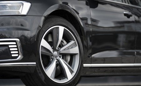 2020 Audi A8 L 60 TFSI e quattro (Plug-In Hybrid UK-Spec) Wheel Wallpapers 450x275 (59)