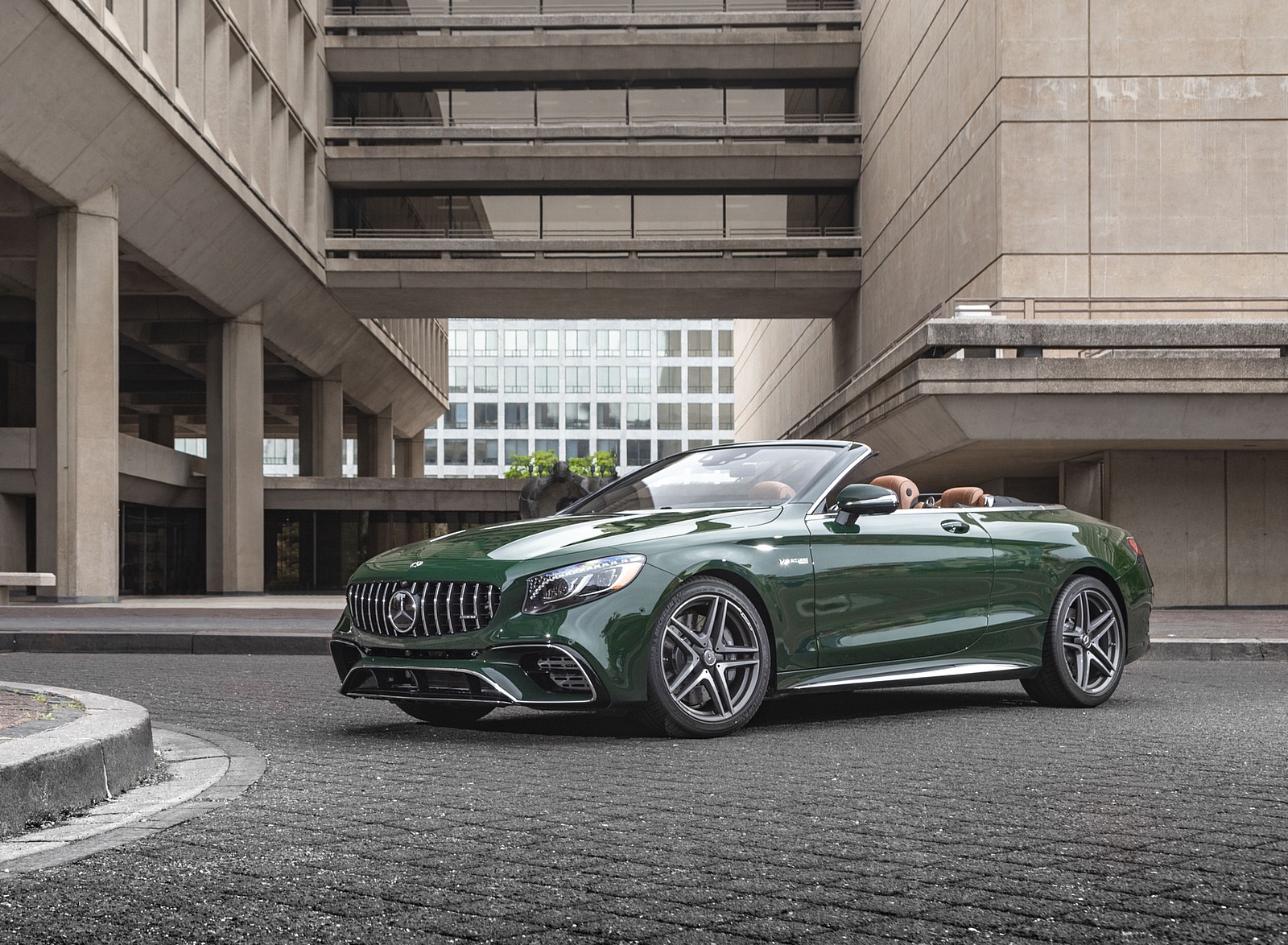 2020 Mercedes-AMG S 63 Cabriolet (US-Spec) Front Three-Quarter Wallpapers #15 of 47