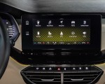 2020 Škoda Octavia Central Console Wallpapers 150x120 (37)